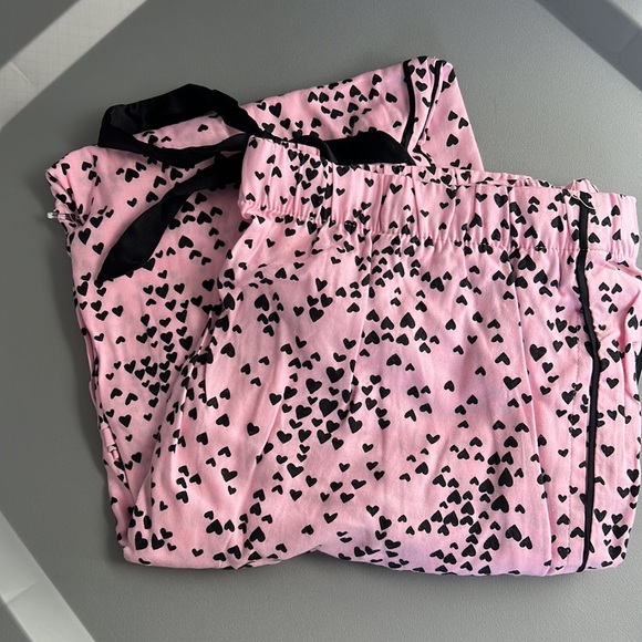 VS pajama set - Picture 2 of 7